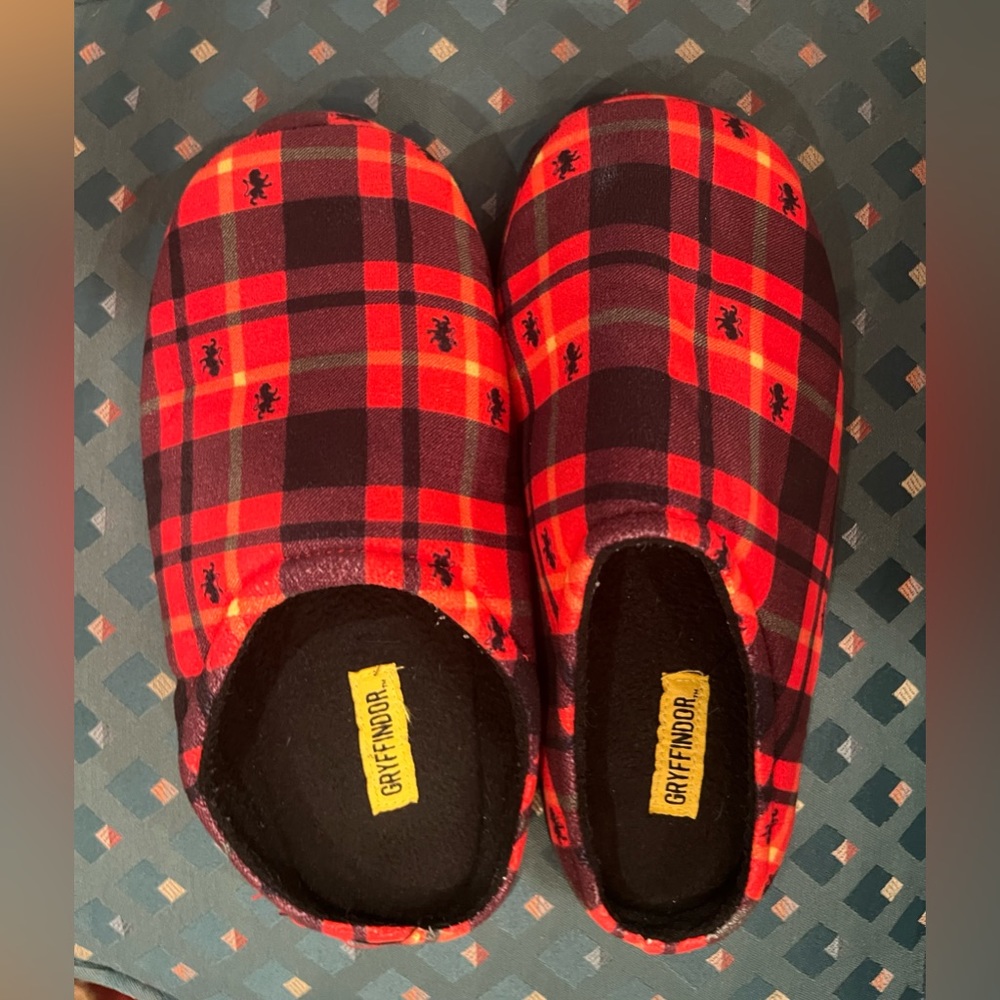 Harry Potter Gryffindor red plaid slippers. GUC!